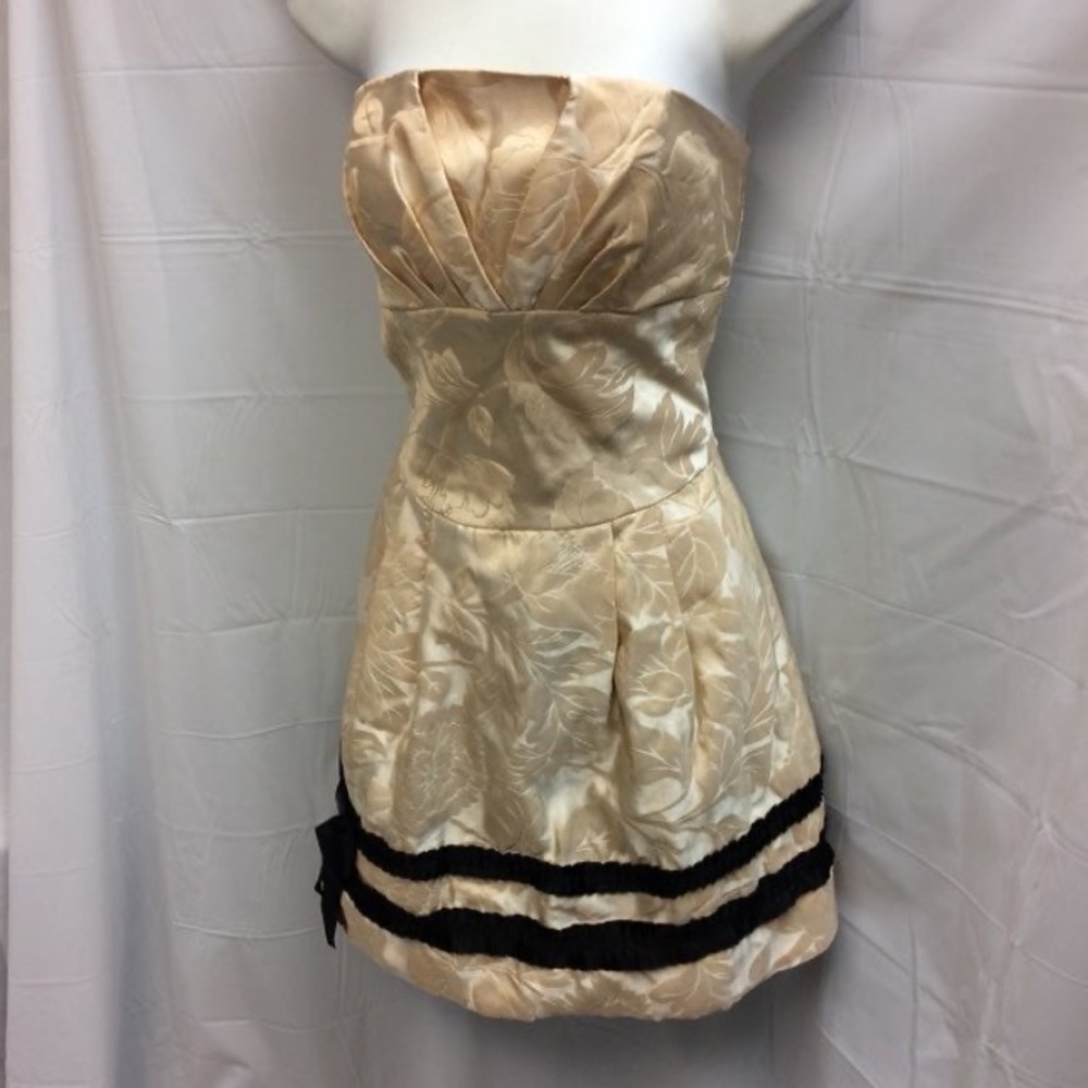Jessica McClintock Elegant Cream Strapless Dress with Black Accents